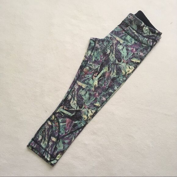 Lululemon Women Run Inspire Crop II All Full-On Luxtreme Iridescent Multi Blue 6 - Picture 6 of 8